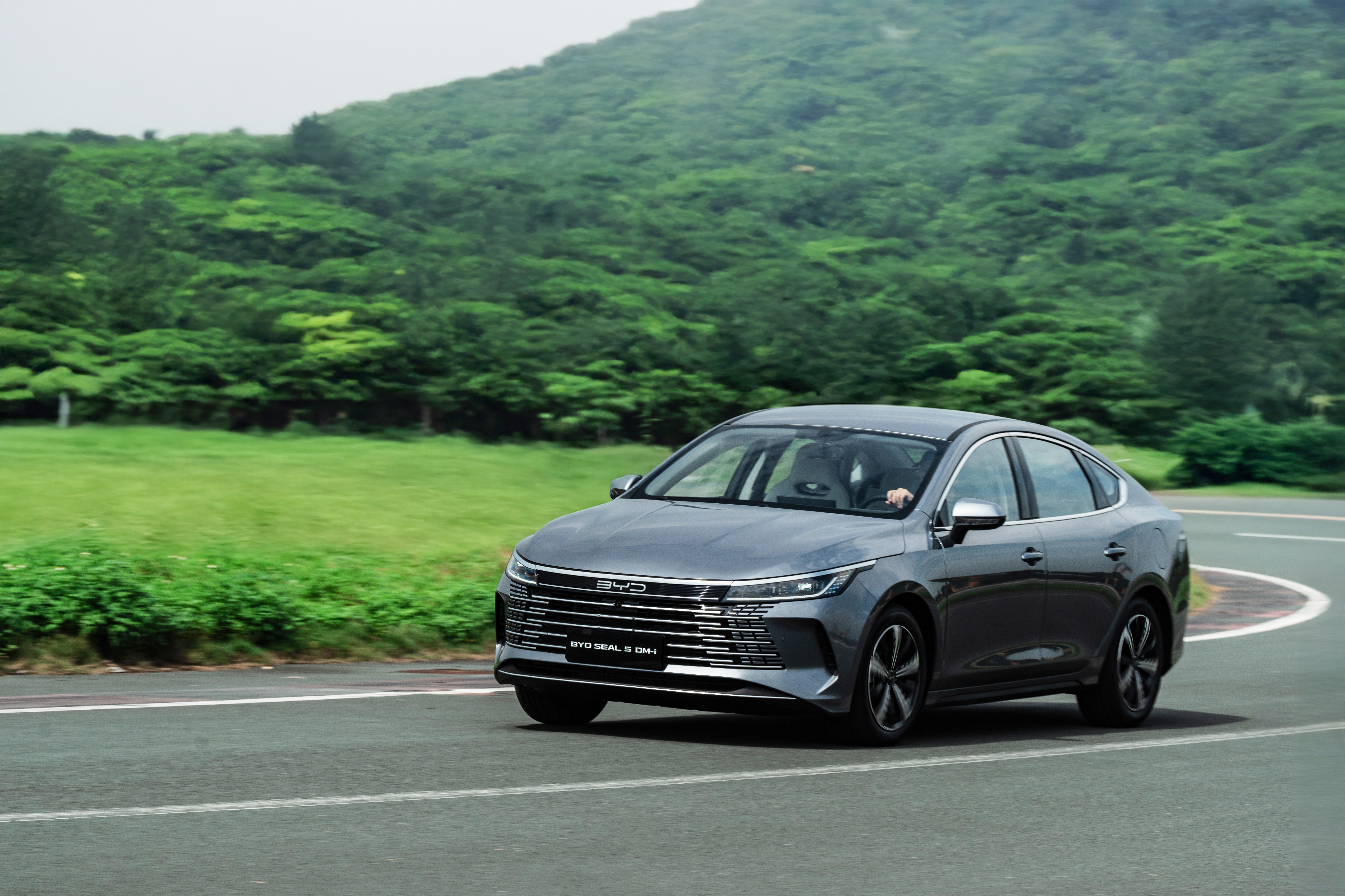 Đặc điểm nổi bật của BYD Seal 5 (DM-i PHEV) so với cá đối thủ trong cùng phân khúc