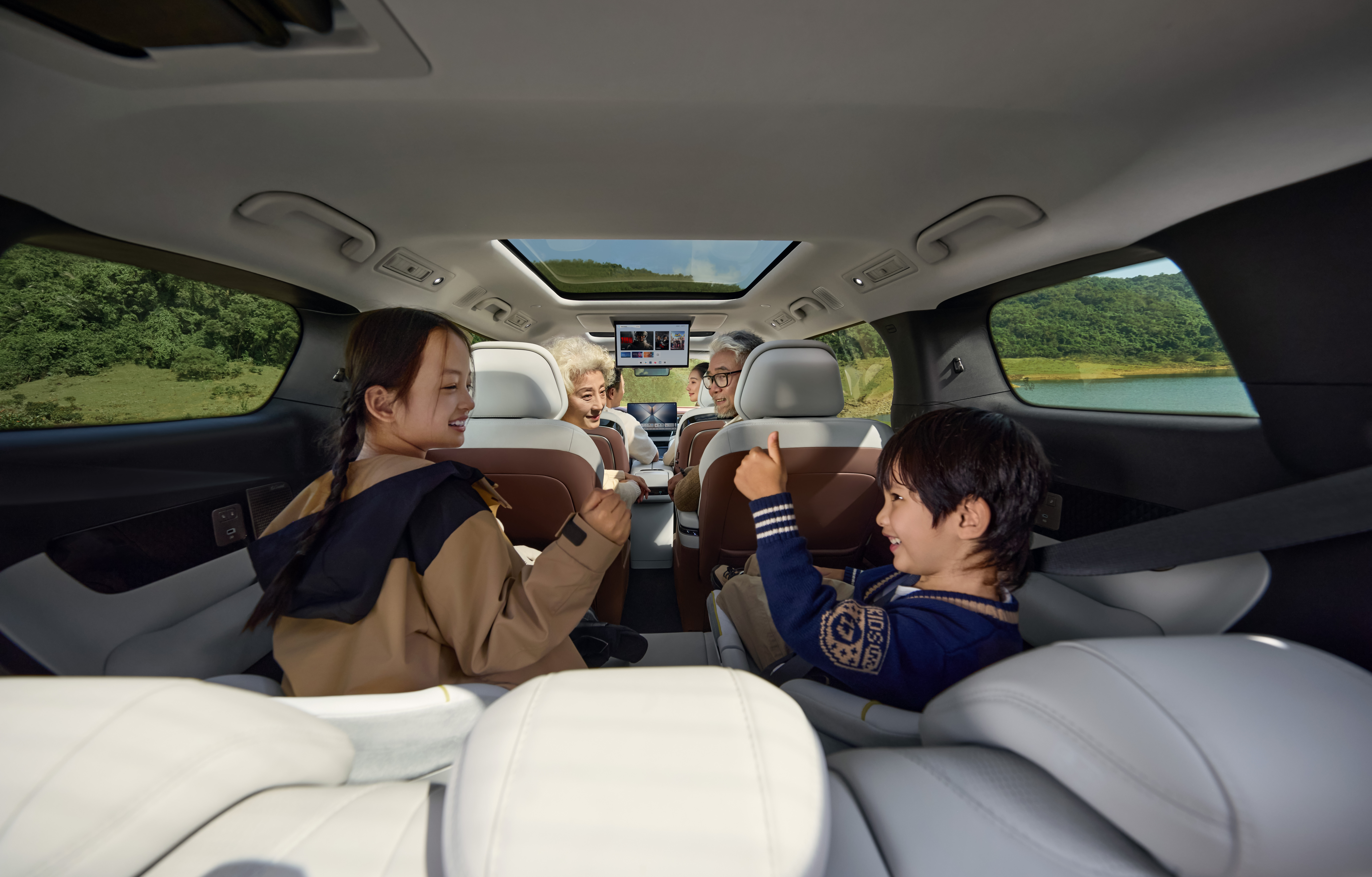 Khoang nội thất rộng rãi