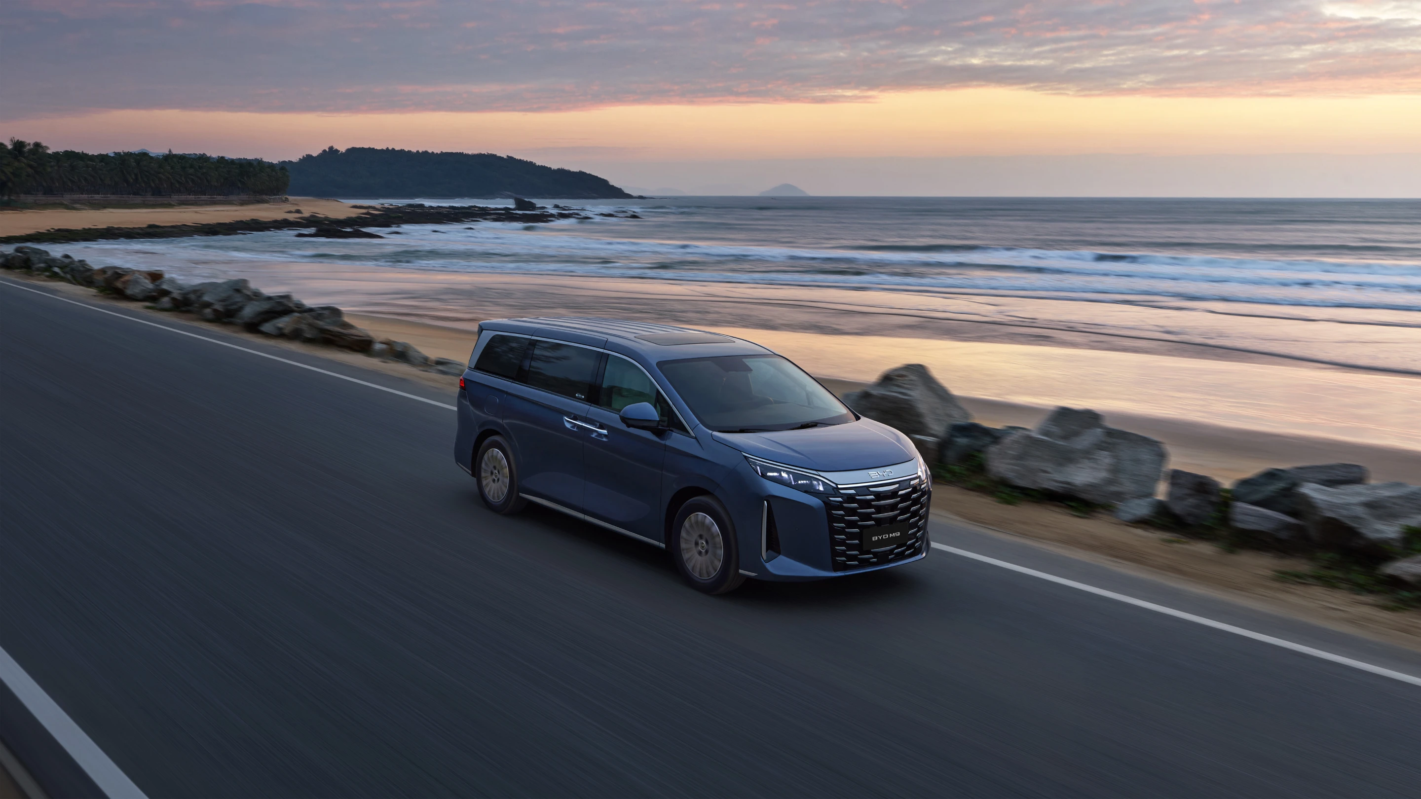 MPV thông minh cỡ lớn